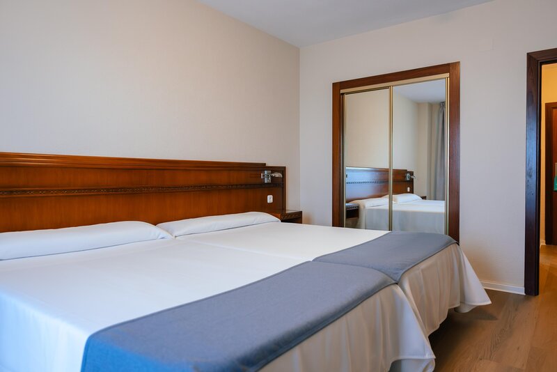 Hotel Port Europa 51