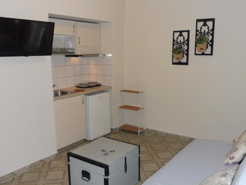 Klio Apartments And Studios 13