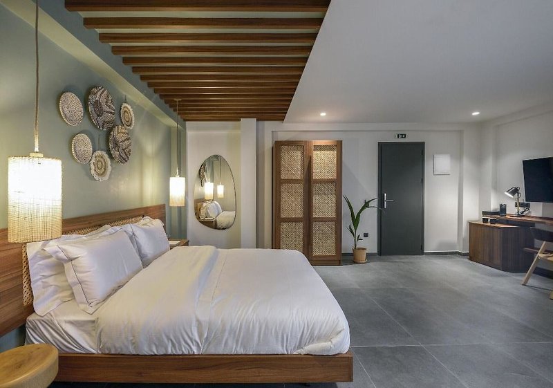 Amyntas Seafront Hotel 5