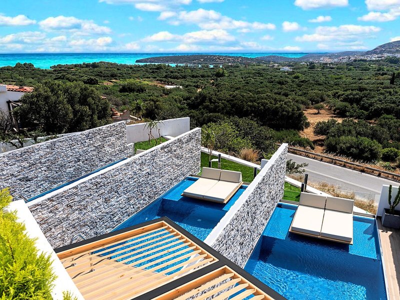 Aelia Suites 7
