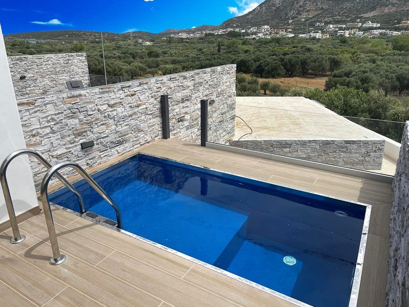 Aelia Suites 10