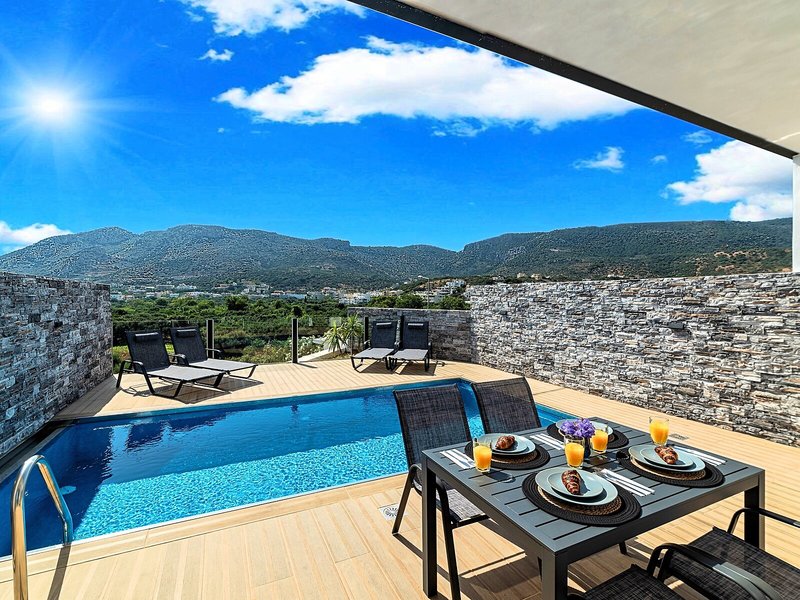 Aelia Suites 16