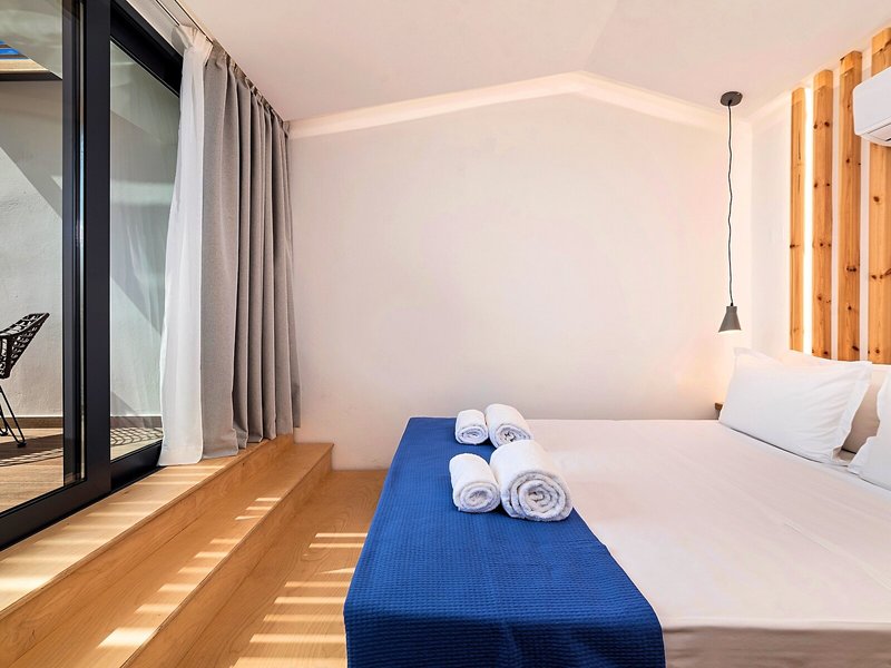 Aelia Suites 23