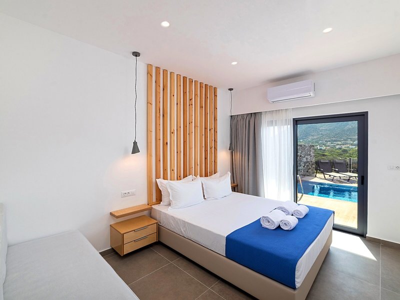 Aelia Suites 27