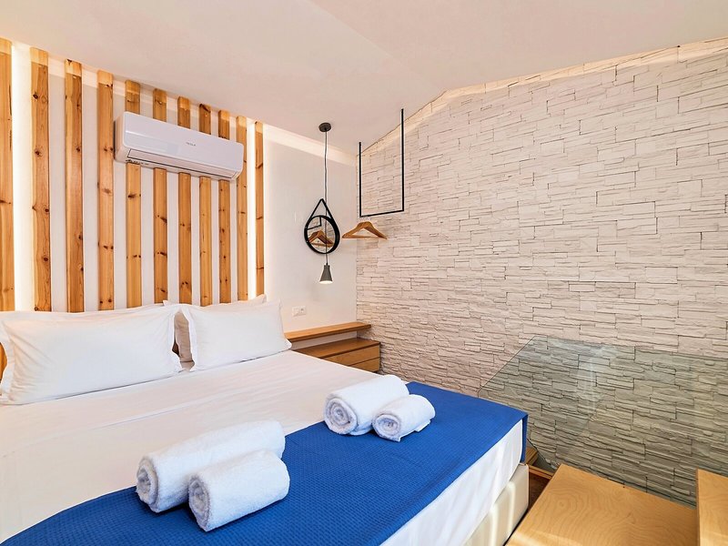 Aelia Suites 28
