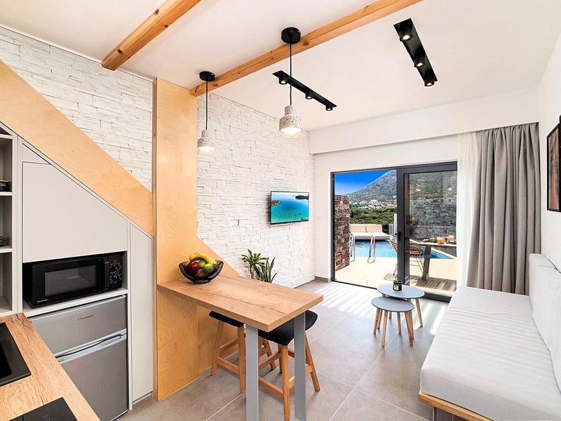 Aelia Suites 32