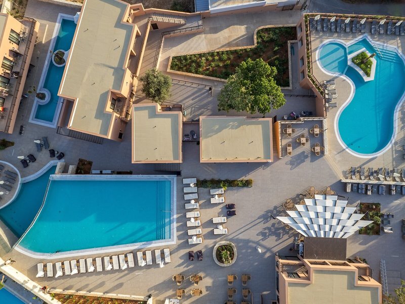 Hotel Pyriá 15
