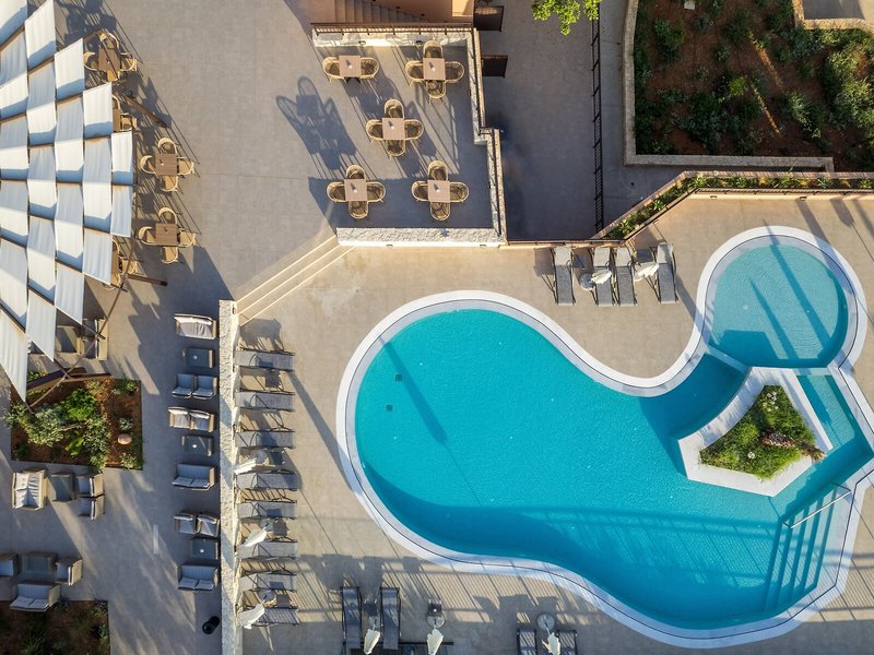 Hotel Pyriá 17