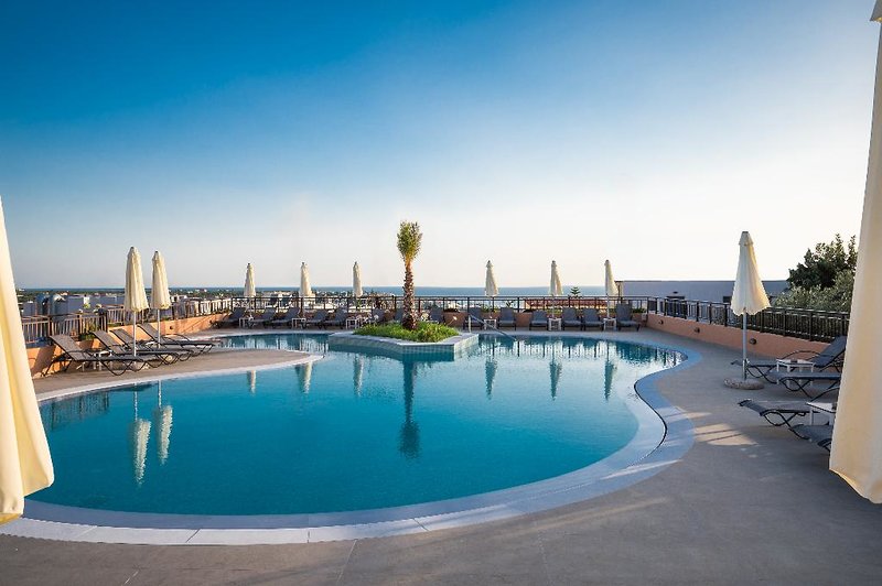 Hotel Pyriá 3