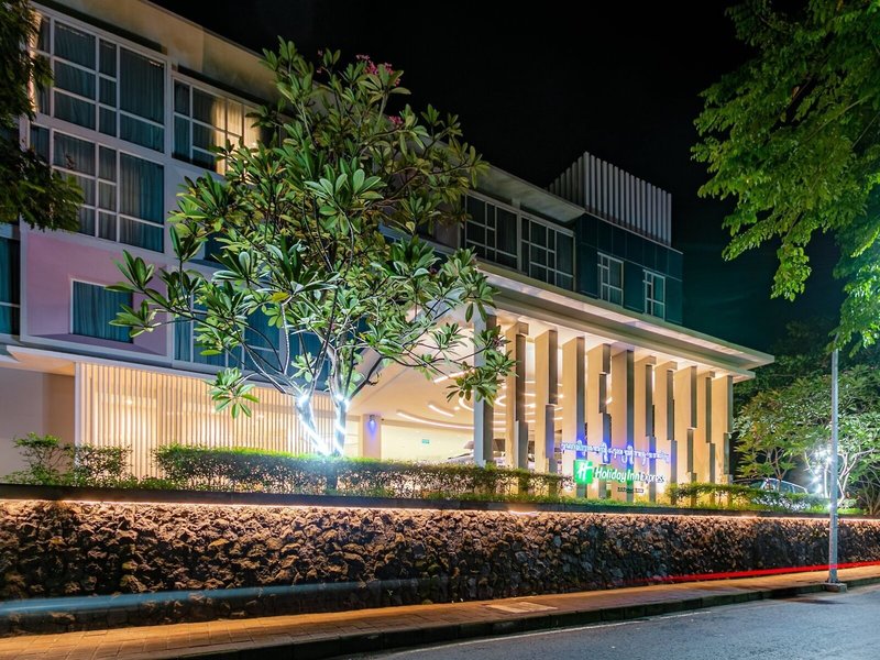Holiday Inn Resort Baruna 5