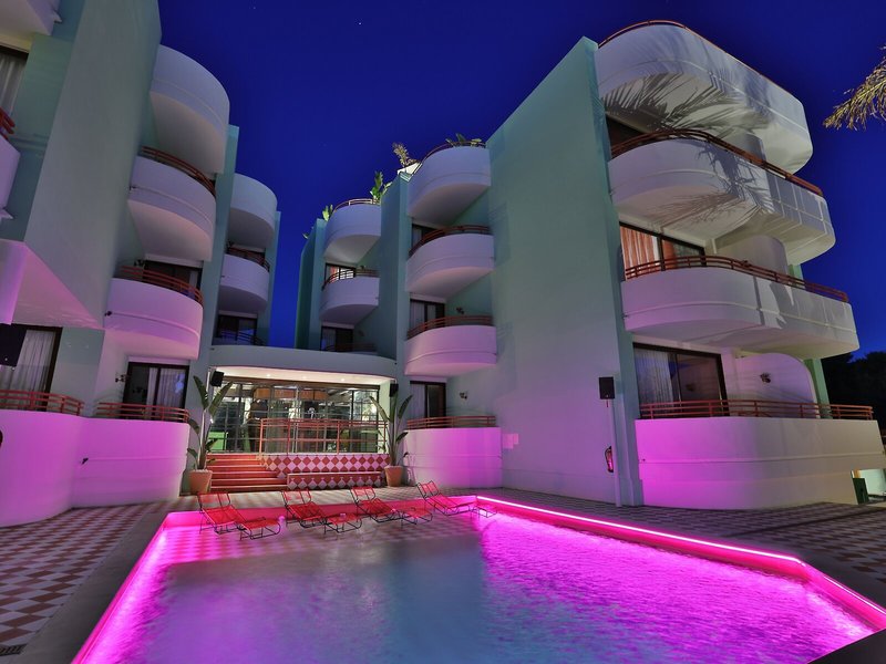 Cubanito Ibiza Suites  7