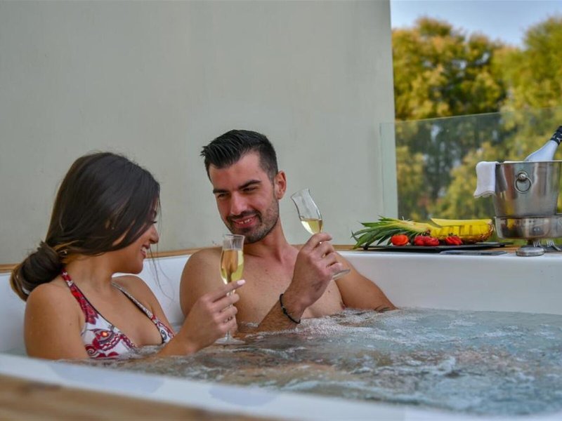 Vaya Suites 7