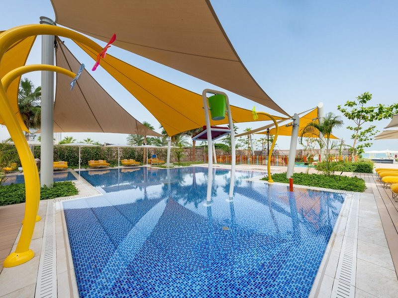 FIVE Luxe 8