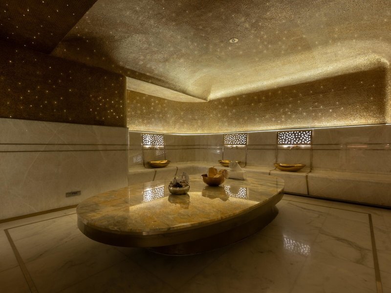 FIVE Luxe 28