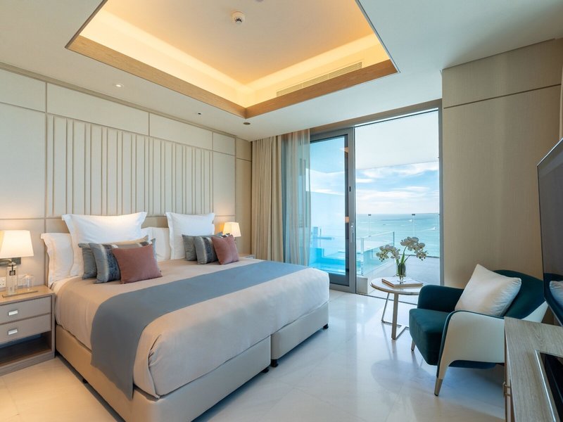 FIVE Luxe 32