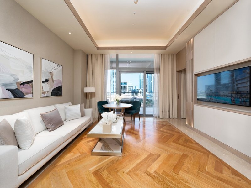 FIVE Luxe 38