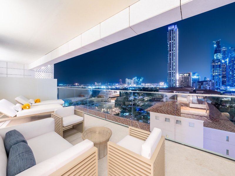 FIVE Luxe 40