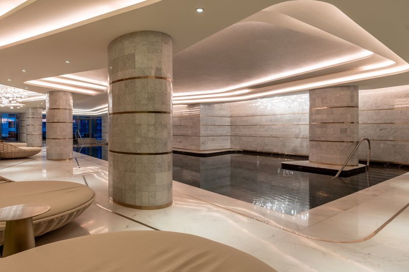 FIVE Luxe 38 - Health & Beauty