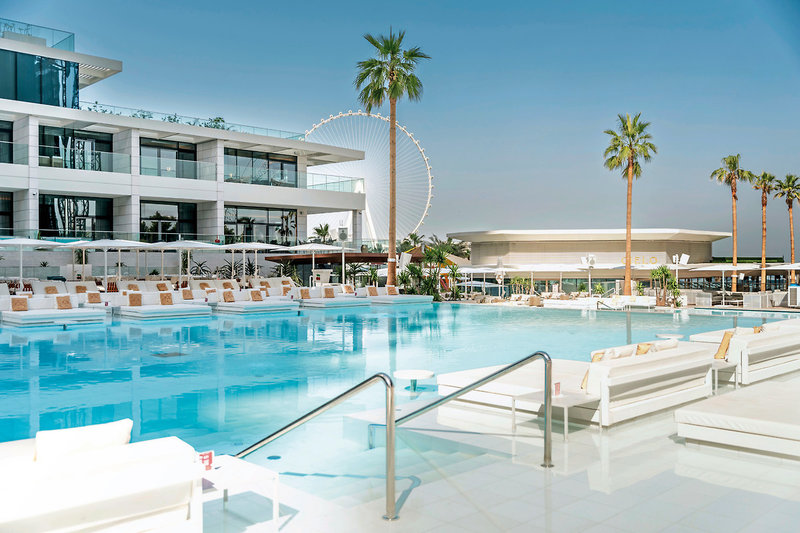 FIVE Luxe 1