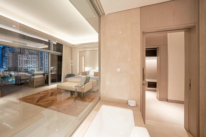 FIVE Luxe 5