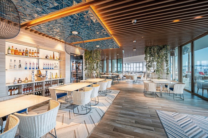 FIVE Luxe 15