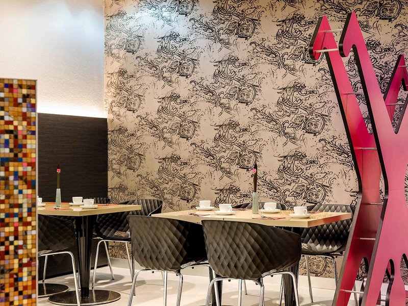 Mercure Hotel Duesseldorf Zentrum 14