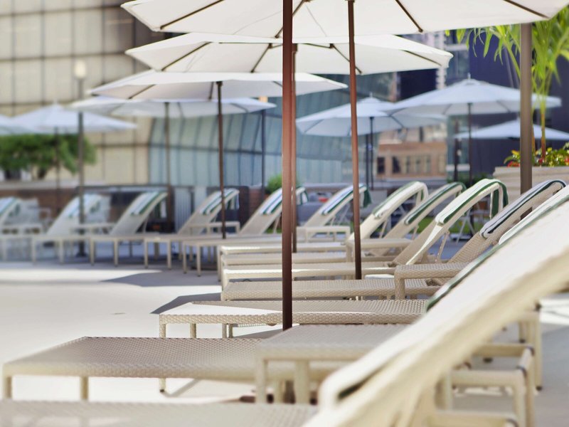 Doubletree Chicago Magnificent Mile 3