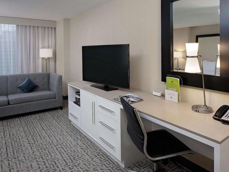 Doubletree Chicago Magnificent Mile 36