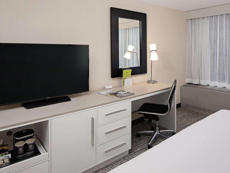 Doubletree Chicago Magnificent Mile 45