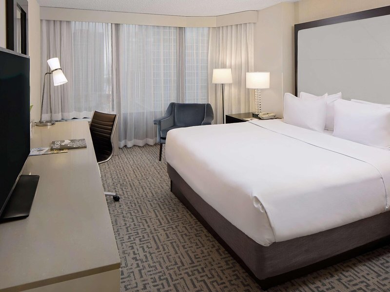 Doubletree Chicago Magnificent Mile 48