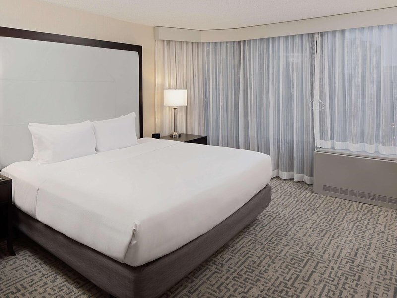 Doubletree Chicago Magnificent Mile 49