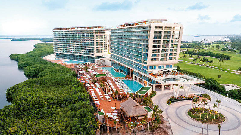 Hyatt Vivid Grand Island 9