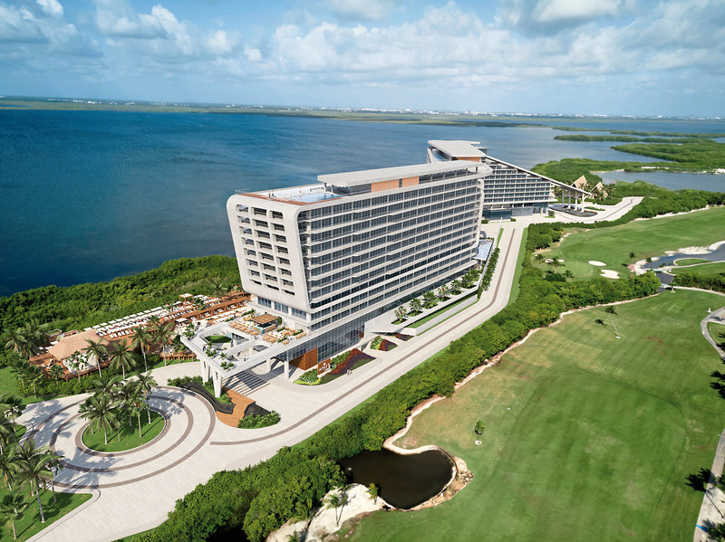 Hyatt Vivid Grand Island 22