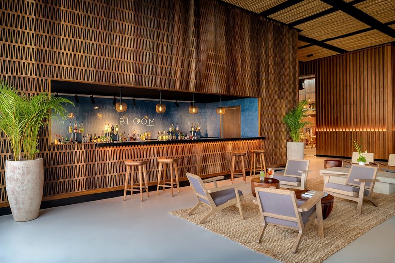 Hyatt Vivid Grand Island 12