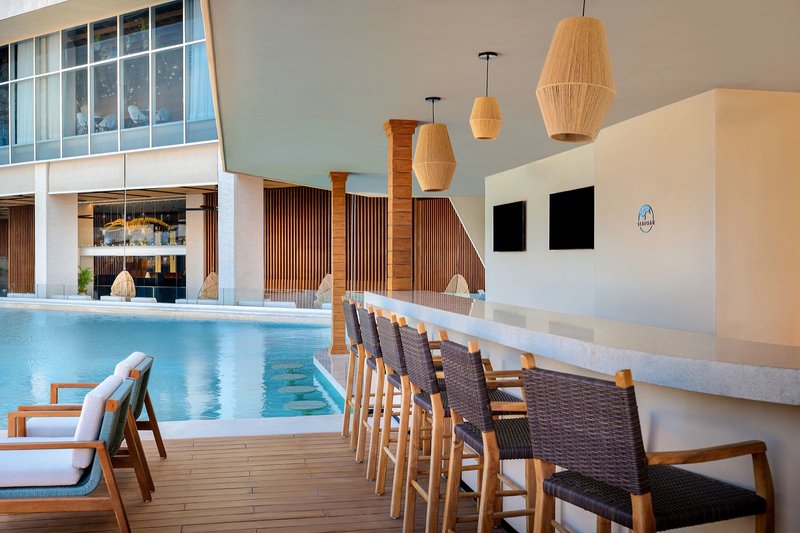 Hyatt Vivid Grand Island 14