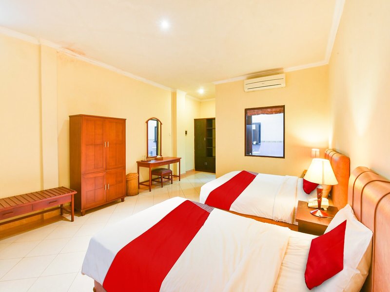 SUPER OYO Townhouse Oak Maxi Hotel Legian 18