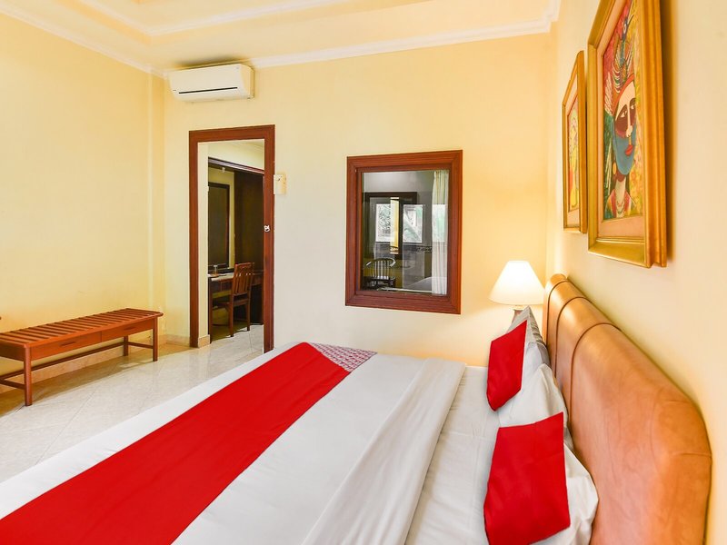 SUPER OYO Townhouse Oak Maxi Hotel Legian 21