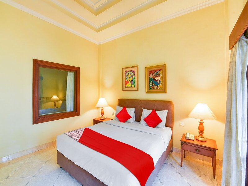 SUPER OYO Townhouse Oak Maxi Hotel Legian 23