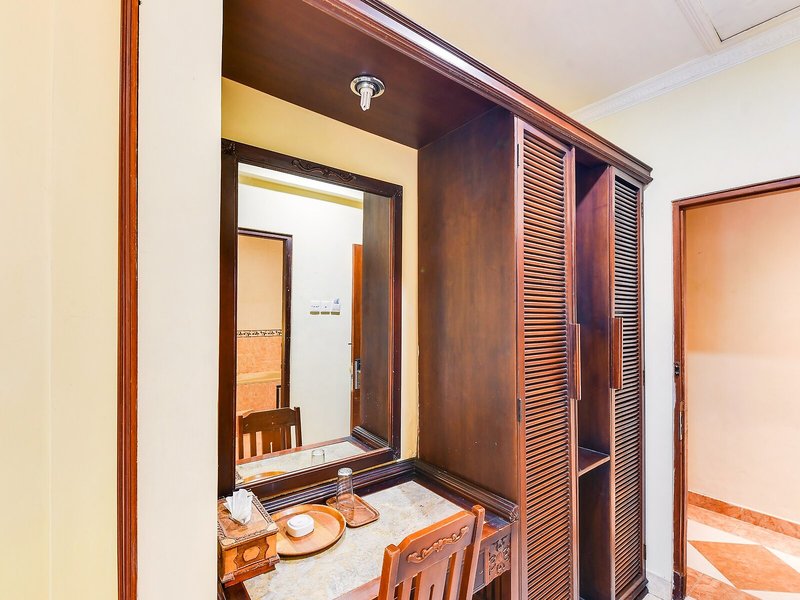 SUPER OYO Townhouse Oak Maxi Hotel Legian 32