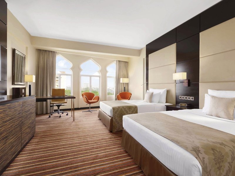 Ramada by Wyndham Colombo 32