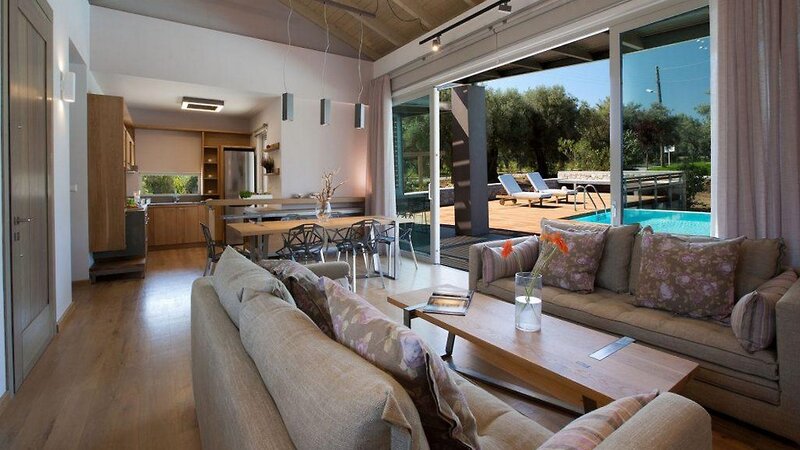 Agrikies Villas 12 - Room Example