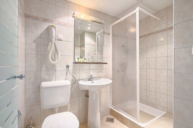 Hotel Mimosa 5