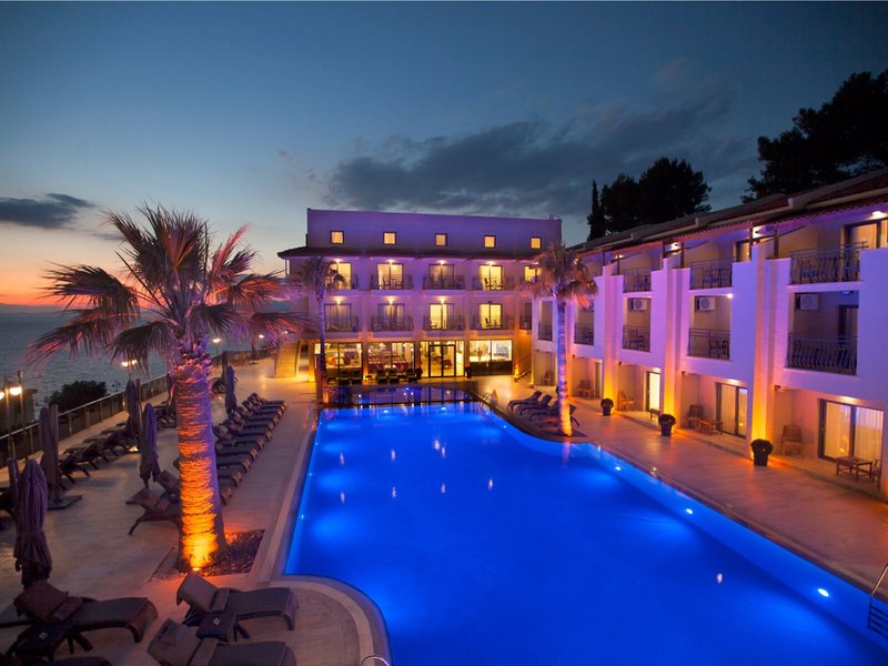 Neopol Hotel Deluxe 14 - Outdoor Pool