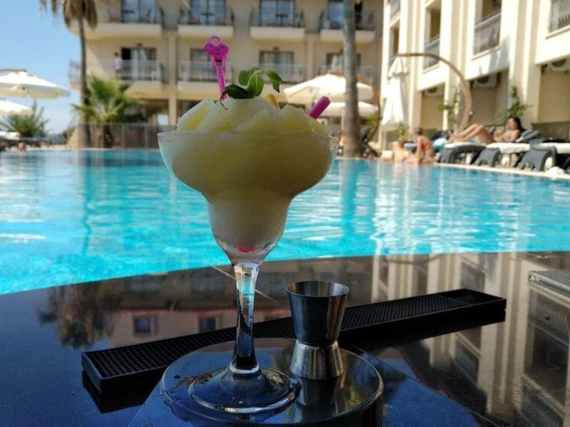 Neopol Hotel Deluxe 24 - Outdoor Pool