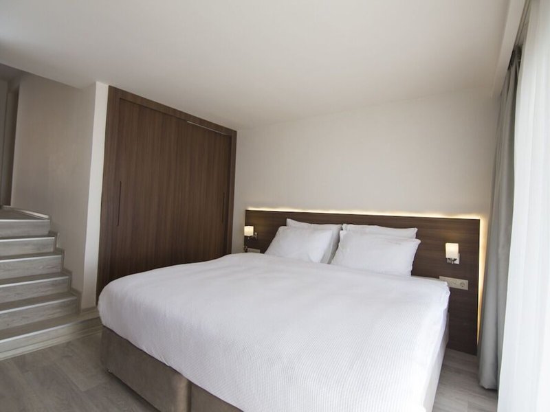 Neopol Hotel Deluxe 45 - Room Example