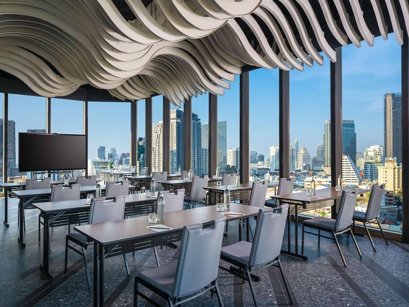 Mercure Bangkok Surawong 20