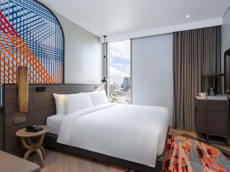 Mercure Bangkok Surawong 27