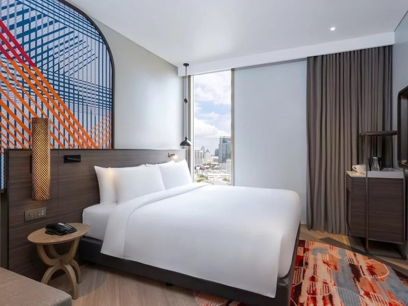 Mercure Bangkok Surawong 30