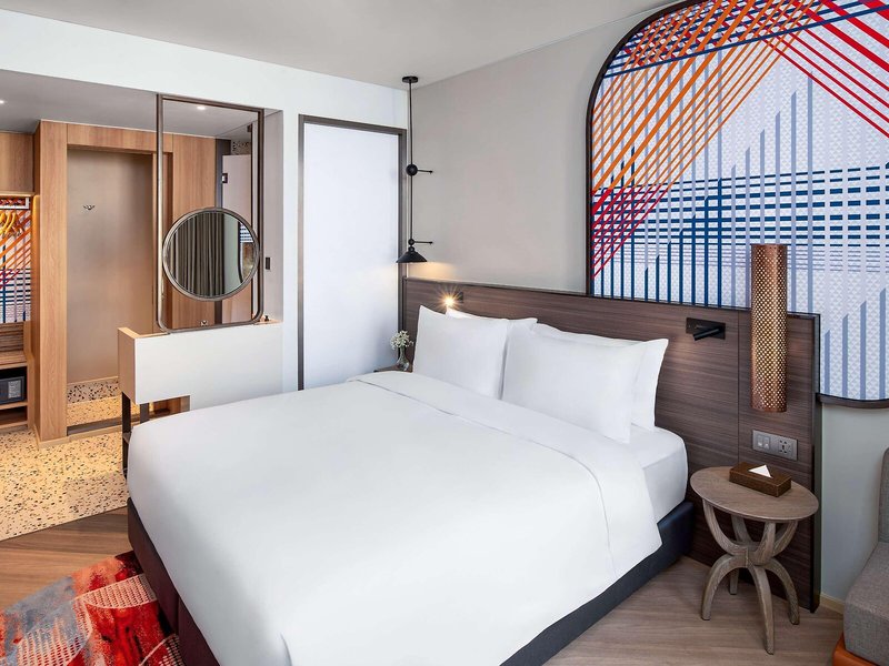 Mercure Bangkok Surawong 34