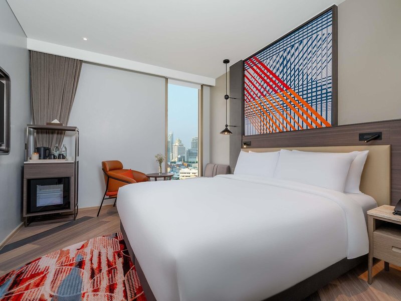 Mercure Bangkok Surawong 38